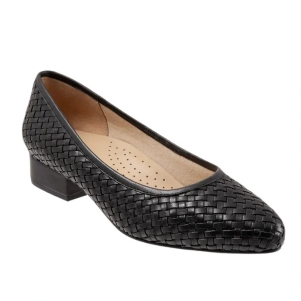 Trotters Woven Leather Womens size 10.5M Jade Career Office Casual Comfort Shoes